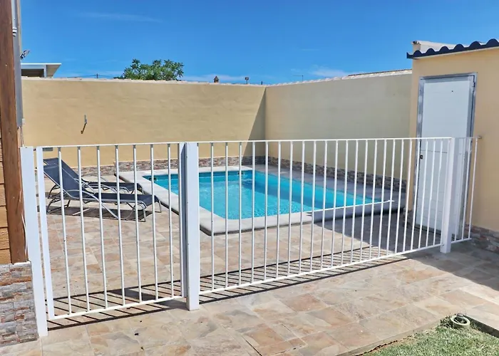 Con Piscina Privada 콘일데라프론테라