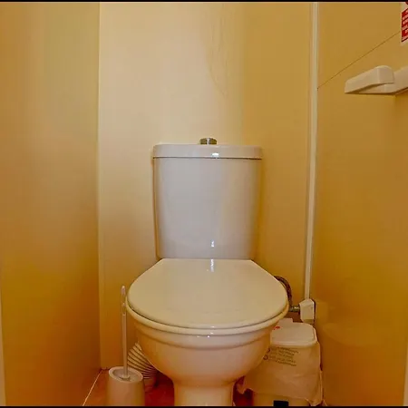 بيت للعطل Con Piscina Privada